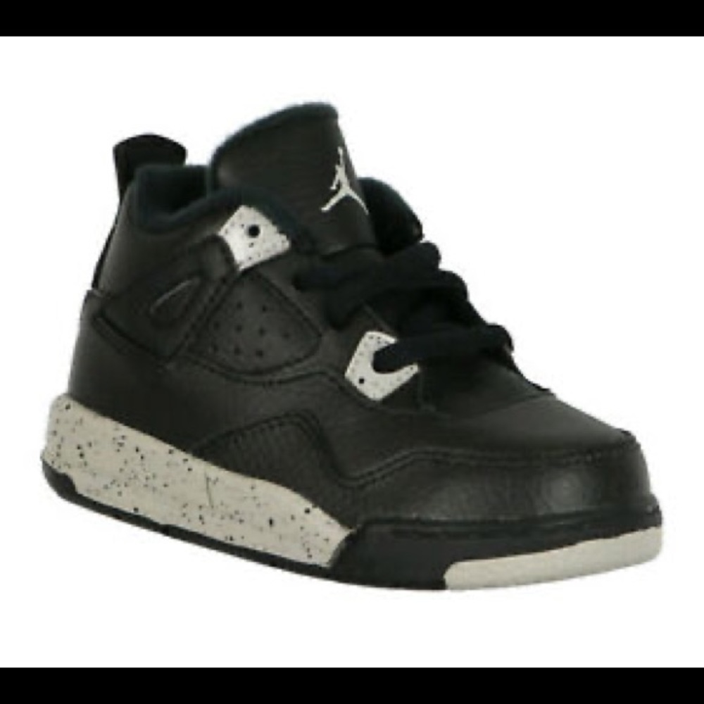 BABY BLACK SNEAKERS JORDAN RÉTRO 4 SIZE 7C